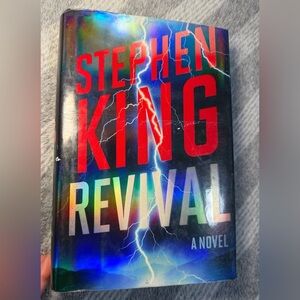 Revival by Stephen King. Hardcover. Small imperfection on back dust cover